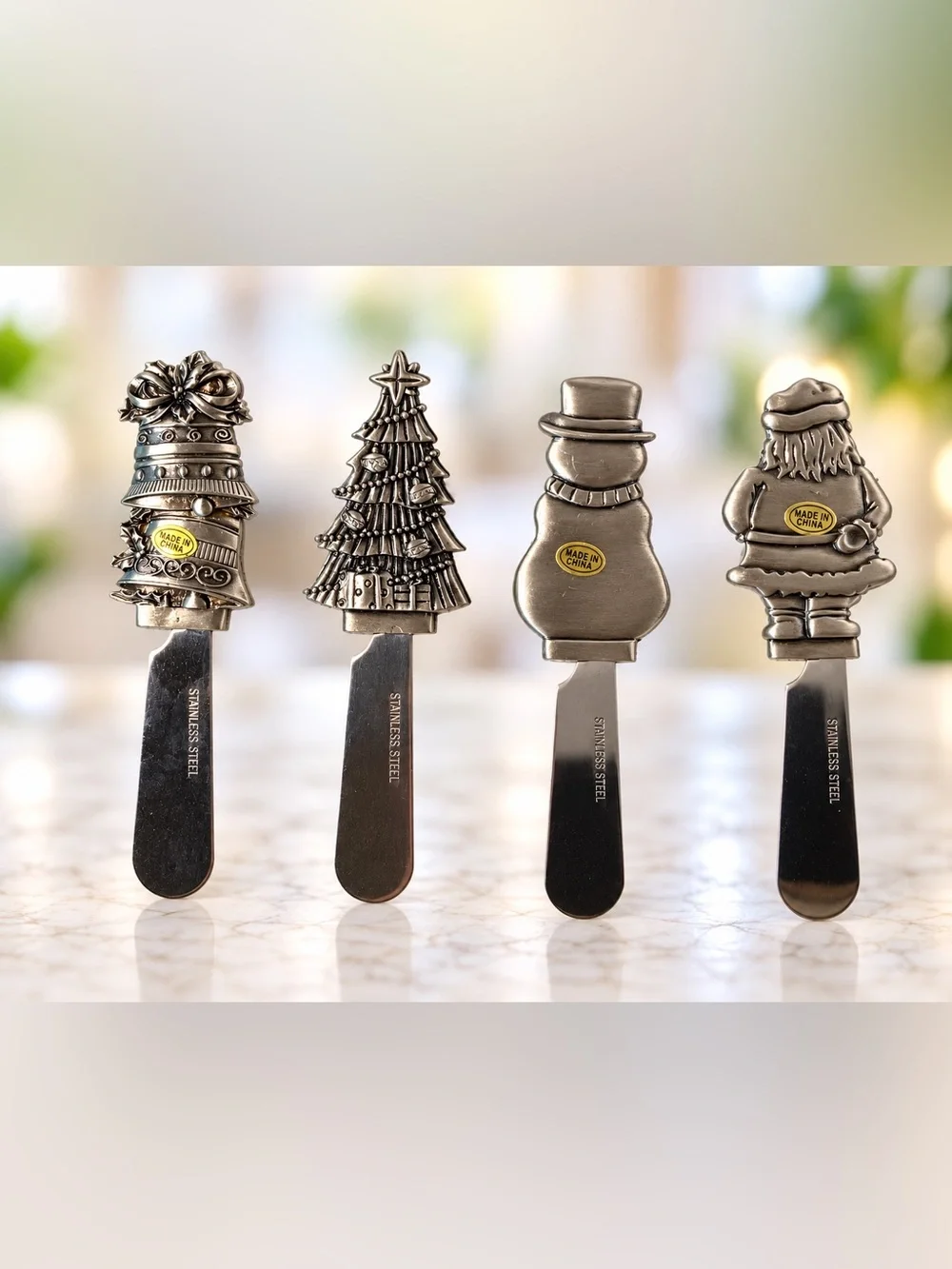 Christmas Cheese Butter Spreader Knives Set of 4 Bell Tree Snowman Santa